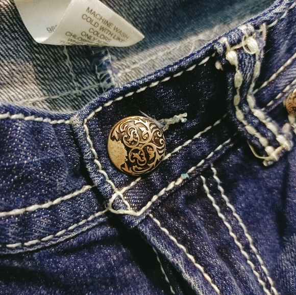 Maurices - Picture 13 of 13